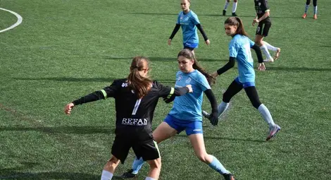 Първо и второ място за футболните дами