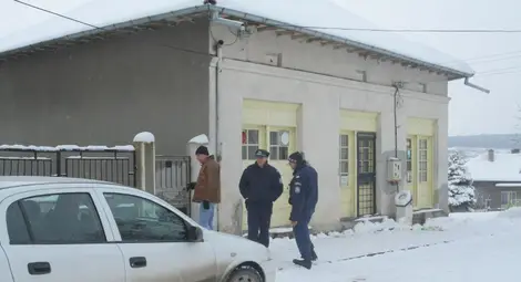 Семейство пенсионери зверски убито заради 100 евро заем Семейство пенсионери зверски убито заради 100 евро заем