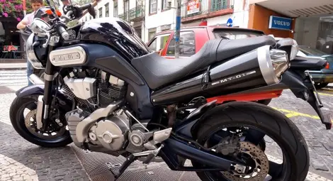 40 км тишина! Моторист забрави жена си на пътя!?