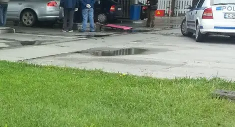 Съпруг е гръмнал жена си на бензиностанцията