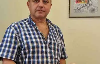 Яворовата хубавица Калиопа прати две семейства на море с всички екстри