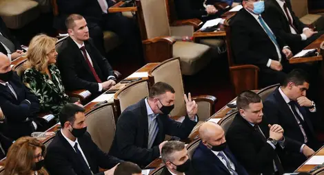 Парламентът ще проведе редовно пленарно заседание