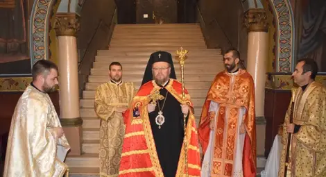 ПРАЗНИЧНО БОГОСЛУЖЕНИЕ НА БЪДНИ ВЕЧЕР В КАТЕДРАЛНИЯ ХРАМ &bdquo;СВЕТА ТРОИЦА&rdquo;