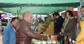 Празникът на плодородието мина по вода и под чадъри