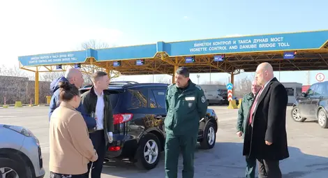 Представители на българската и американската армия се запознаха с граничния контрол в Русе