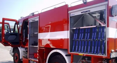 Момче обгазено при гасене на пожар в жилищен блок