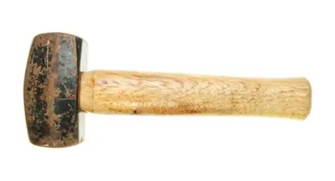 Крадец с чук отмъкна дамски гащи