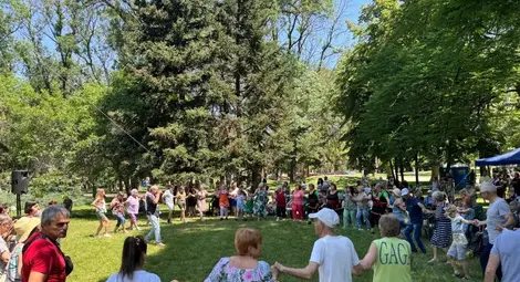 И българи от Румъния се включиха в 55-ото издание на „Златната гъдулка“ И българи от Румъния се включиха в 55-ото издание на „Златната гъдулка“