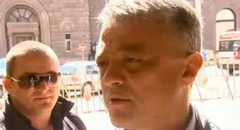 Бисер Петното пак извън срещата при премиера