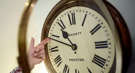 Връщаме часовниците с един час назад в 4.00 ч. на 25 октомври