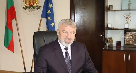 Областният управител на Русе Драгомир Драганов: Нека предстоящите празници не бъдат просто пауза, а пример за това как може да преодолеем безразличието и вечните оправдания, като се фокусираме върху личната ангажираност