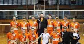 Зала „Иван Ханджиев“ посреща полуфинала със „Звездец“