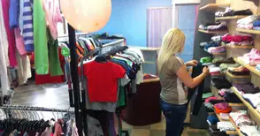 Купуваме по-малко  облекла и обувки