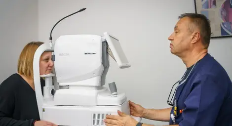 Д-р Емил Миланов: Новия скенер на окото и аргоновият лазер гарантират прецизна диагностика и лечение Д-р Емил Миланов: Новия скенер на окото и аргоновият лазер гарантират прецизна диагностика и лечение