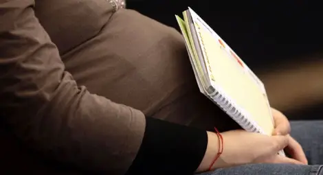 Създаден е експертен съвет в помощ на бременни и родилки с Covid-19