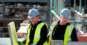 Над 2800 жители на областта работят в друго населено място