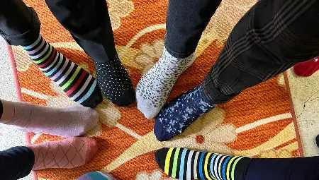 Деца и учители от русенската ДГ "Зора" подкрепиха "слънчевите деца"