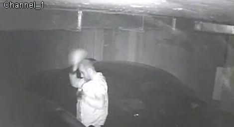 Издирва се! Столичанин пусна във Фейсбук апаш, който отмъква колата му от паркинг