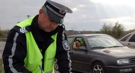 Засилени полицейски хайки по пътищата в Търновско