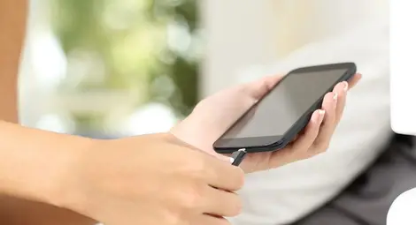 Разкриха как правилно да зареждаме смартфона си Разкриха как правилно да зареждаме смартфона си