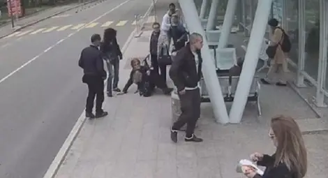 Извънземните "подтикнали" шизофреника с ритника!?