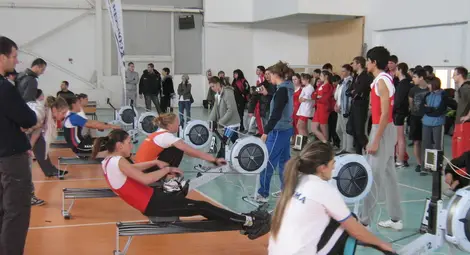 Гребци от &bdquo;Локо&ldquo; на държавно първенство по сухо гребане