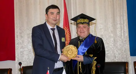 Ректорът на Русенския университет акад. Христо Белоев с поредна почетната титла Доктор хонорис кауза - вече и на Киргизкия технически университет