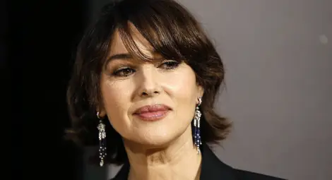 Моника Белучи съблазнява в нов филм за любов между жени