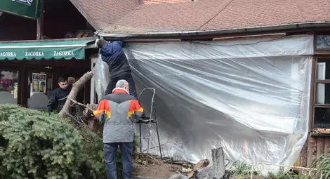 Пиян 19-годишен софиянец влезе с колата си в &bdquo;Михаел&ldquo;