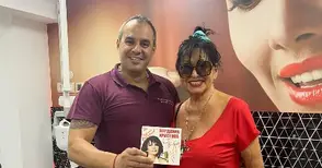 Йорданка Христова довери ослепителната си усмивка на д-р Ченко Сотиров