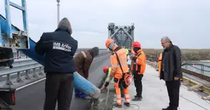 Изляха 75 тона бетон на Дунав мост