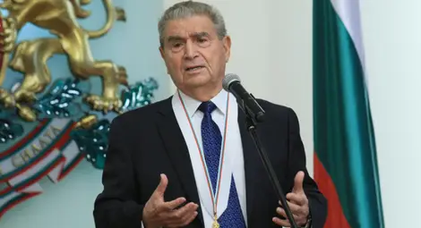 Роденият в България проф. Михаел Бар-Зоар е кандидат за президент на Израел