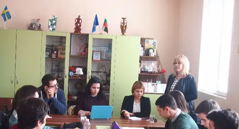 Клуб &bdquo;Дебати&ldquo; към Младежкия дебютира със спор за миграцията