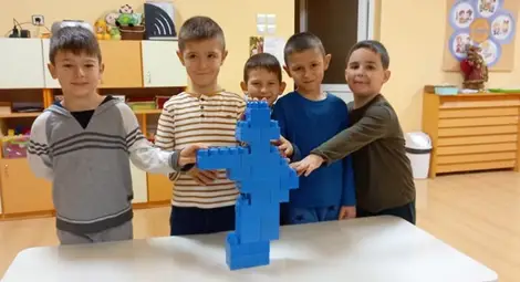 Деца построиха лего Статуя на свободата