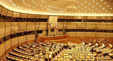 След вота през 2014 г. ЕП ще има 751 депутатски места След вота през 2014 г. ЕП ще има 751 депутатски места