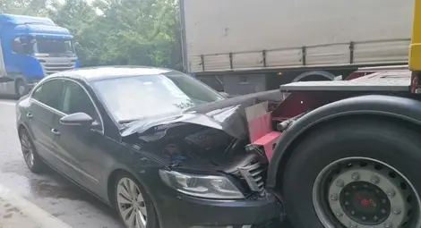 Проверяват стоповете на турския тир, в който се блъсна колата с ген. Атанасов