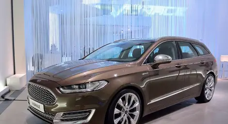 &bdquo;Форд&ldquo; вади три комбита 4х4