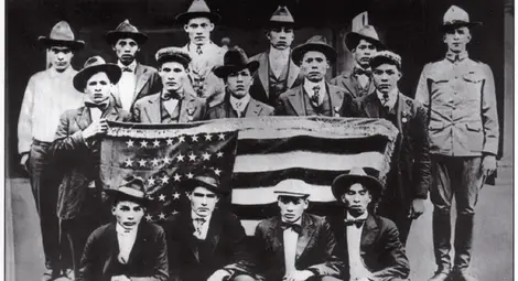 Почина последният от създателите на кода навахо през 1942 г.