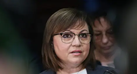 Нинова към Радев: Защо така яростно нападате собственото си отроче Нинова към Радев: Защо така яростно нападате собственото си отроче