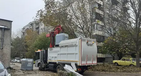 Кметът: С парите на хората изхвърляме и боклука на магазините Кметът: С парите на хората изхвърляме и боклука на магазините