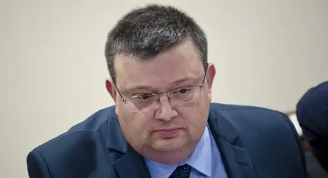 Цацаров: Спецекип погва продажните магистрати