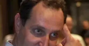 „Веселата вдовица“ внася ухание на Кристиан Диор