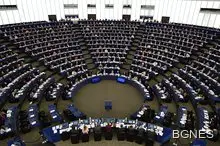 ЕП прие създаването на Европейски фонд за "плана Юнкер"