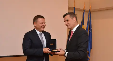 Христо Алексиев и Сорин Гриндияну на срещата в Букурещ.  Снимка: МТСП