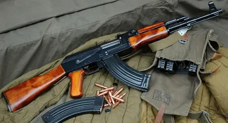 Автоматите, използвани от терористите в Париж, са български, съобщи БНТ