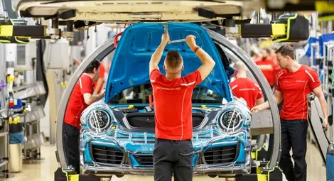 "Порше" спира производството на автомобили с дизелови двигатели "Порше" спира производството на автомобили с дизелови двигатели