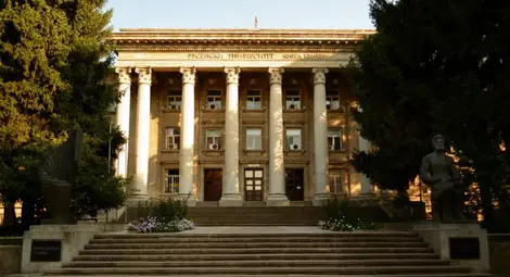 Русенският университет обяви допълнителен прием с оценки от матурите