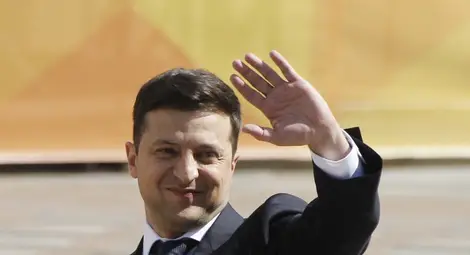 Зеленски встъпи в длъжност и разпусна украинския парламент