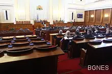 Депутатите извънредно гласуват Бюджет 2014