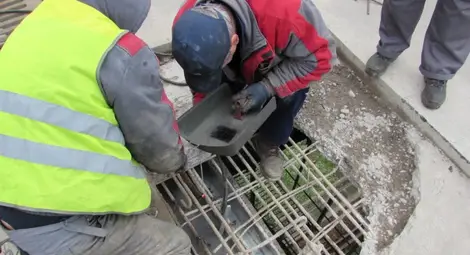 Ремонтират по спешност поредната огромна дупка на Дунав мост